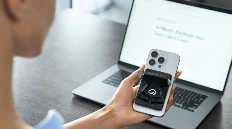 Наушники Komutr MagSafe появятся в продаже и на выставке CES 2026