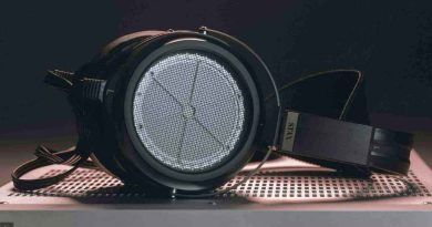 Stax возобновляет выпуск электростатических наушников SR-009D Stax возобновляет выпуск электростатических наушников SR-009D