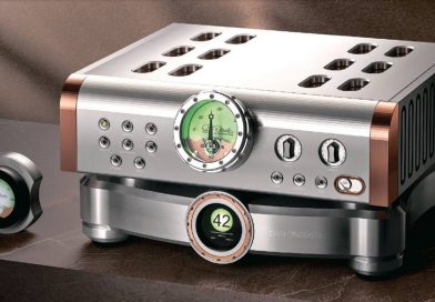 Dan D’Agostino Momentum C2 — четырехконтурный стриминг-предварительный усилитель