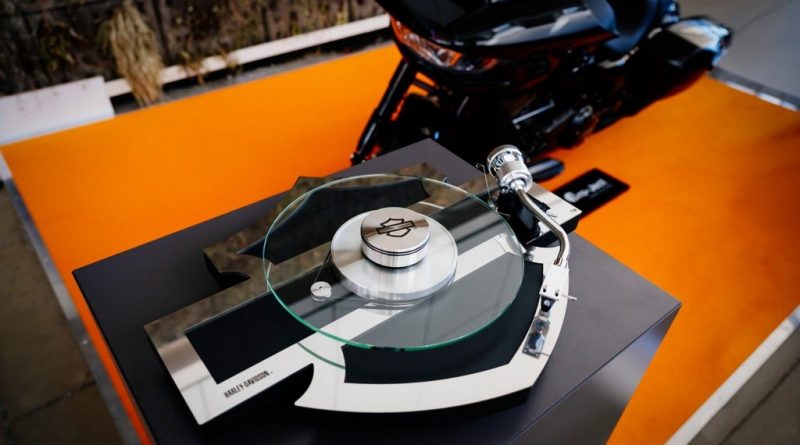 Вертушка Pro-Ject x Harley-Davidson Rev Up Limited Edition — аудиофильская эмблема